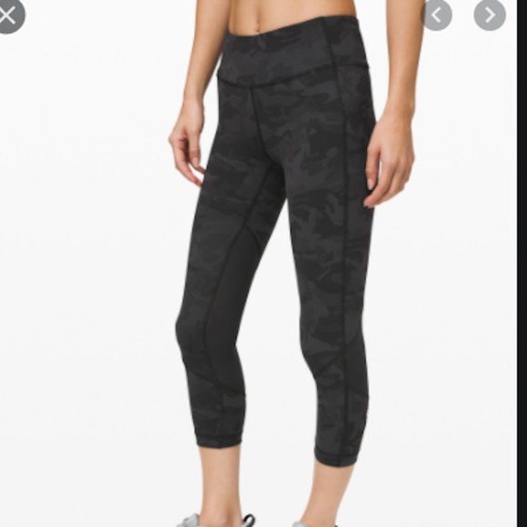 lululemon athletica Pants - Lululemon Athletica Black Camouflage Capris, Small